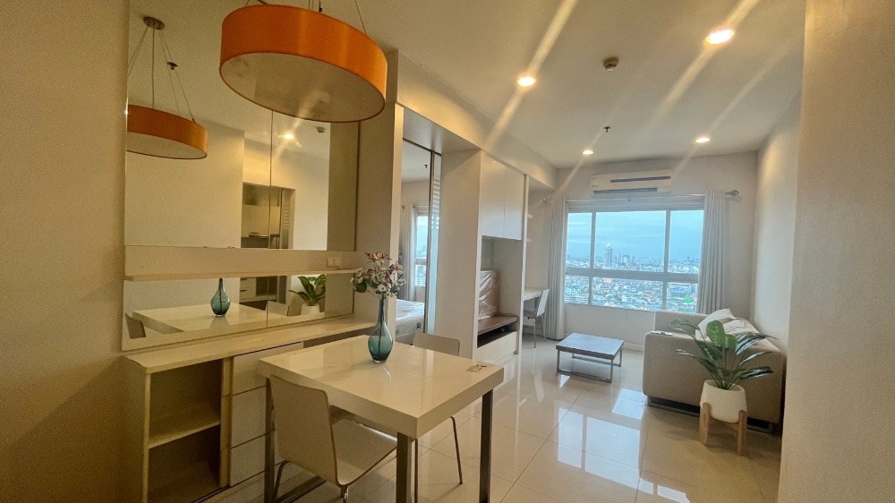 For SaleCondoWongwianyai, Charoennakor : For Sale or Rent!! Q House Condo Sathorn @BTS Krung Thonburi