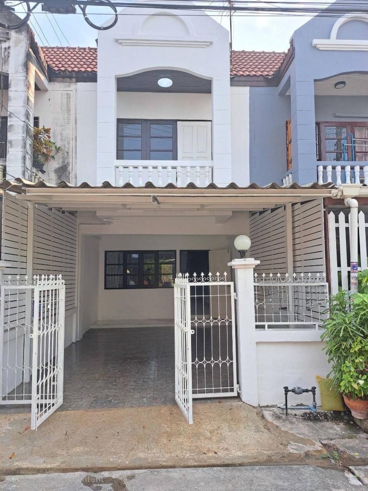 For SaleTownhomePathum Thani,Rangsit, Thammasat : House for sale, 2-storey townhouse, 2 bathrooms, 2 toilets