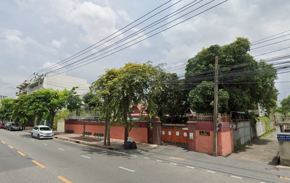 For SaleLandRama 8, Samsen, Ratchawat : Land for sale with building, 330 sq w, in front of Nakhon Chai Si Road, Dusit District