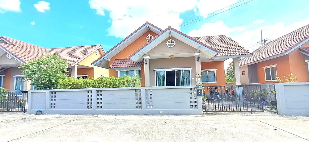 For SaleHousePattaya, Bangsaen, Chonburi : Great Price, Brand New Condition!! Ready to Move In!! Convenient Location!! Fully Equipped with Amenities!! For Sale: Single House, Warasiri Village 5 (Laem Chabang), Bang Lamung District, Chonburi.