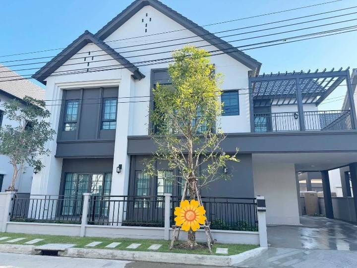 For RentHouseBangna, Bearing, Lasalle : #For rent, 2-storey detached house, luxurious, 4 bedrooms, 5 bathrooms, Centro Bangna, house number 99/100, furnished #near MegaBangna, rental price 150,000 baht / month