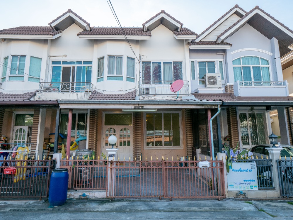 For RentTownhouseOnnut, Udomsuk : Townhouse for rent, cheap price, 2 floors, 27 sq m., 140 sq m., Fah Luang Ville Project, Soi Sukhumvit 101, Soi Punnawithi 50, near BTS Punnawithi Station