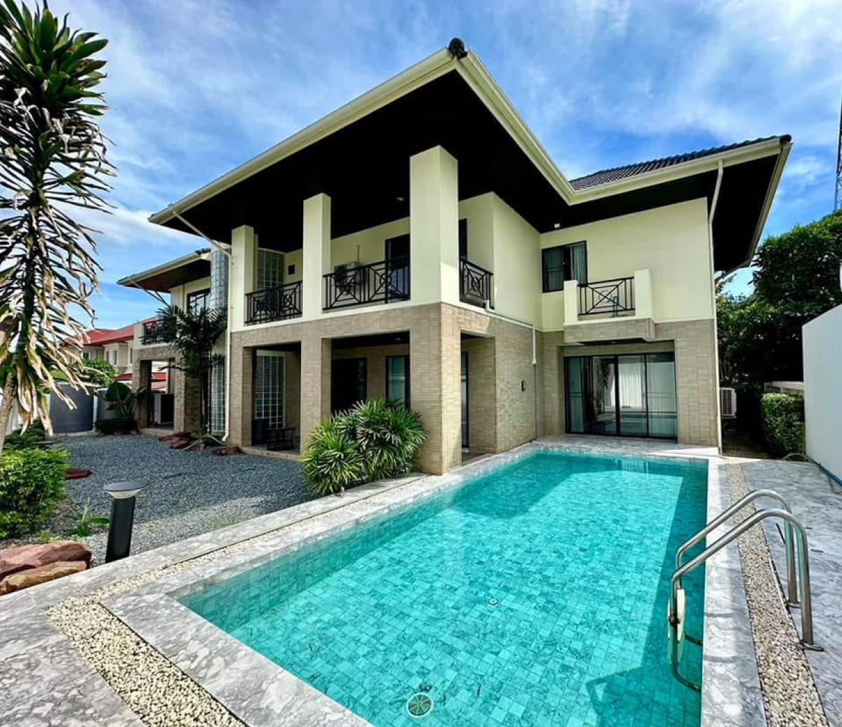 For RentHouseRatchadapisek, Huaikwang, Suttisan : Rental : Pool Villa In Huakwang , 5 Beds 5 Bath , 500 sqm , 250 sqw , 4-6 Parking Lot 🔥🔥Rental Price : 250,000 THB / Month 🔥🔥More Information📱Tel : 0619979915 / Kat 📱Line : 0619979915 See more at https://www.facebook.com/PS.Living.Officials