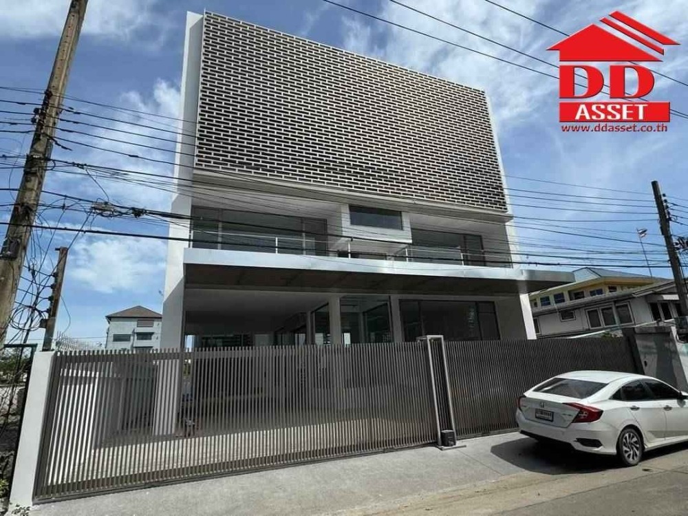 For SaleOfficeSukhumvit, Asoke, Thonglor : For sale/for rent, 3-storey office building with warehouse, Soi Sukhumvit 103, near Bangna Expressway and BTS Sutthisuk, code: F8021