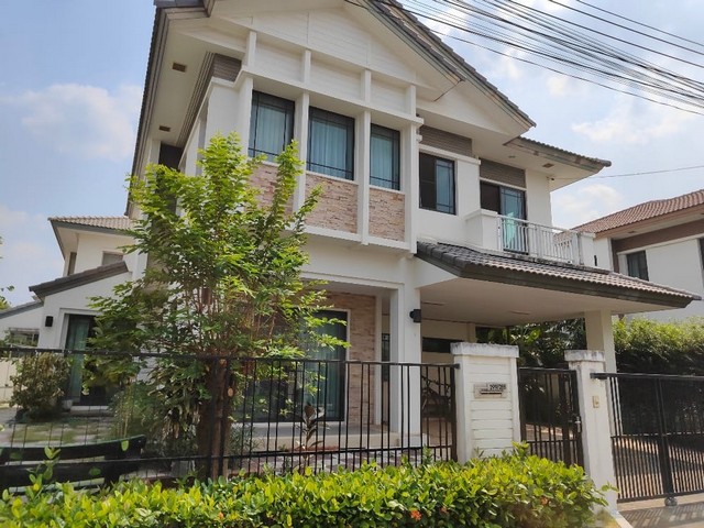 For RentHouseNawamin, Ramindra : Code C6545, 2-storey detached house for rent, Manthana Lake Watcharapol Project, Sukhapiban 5 Road, near Sai Mai Road