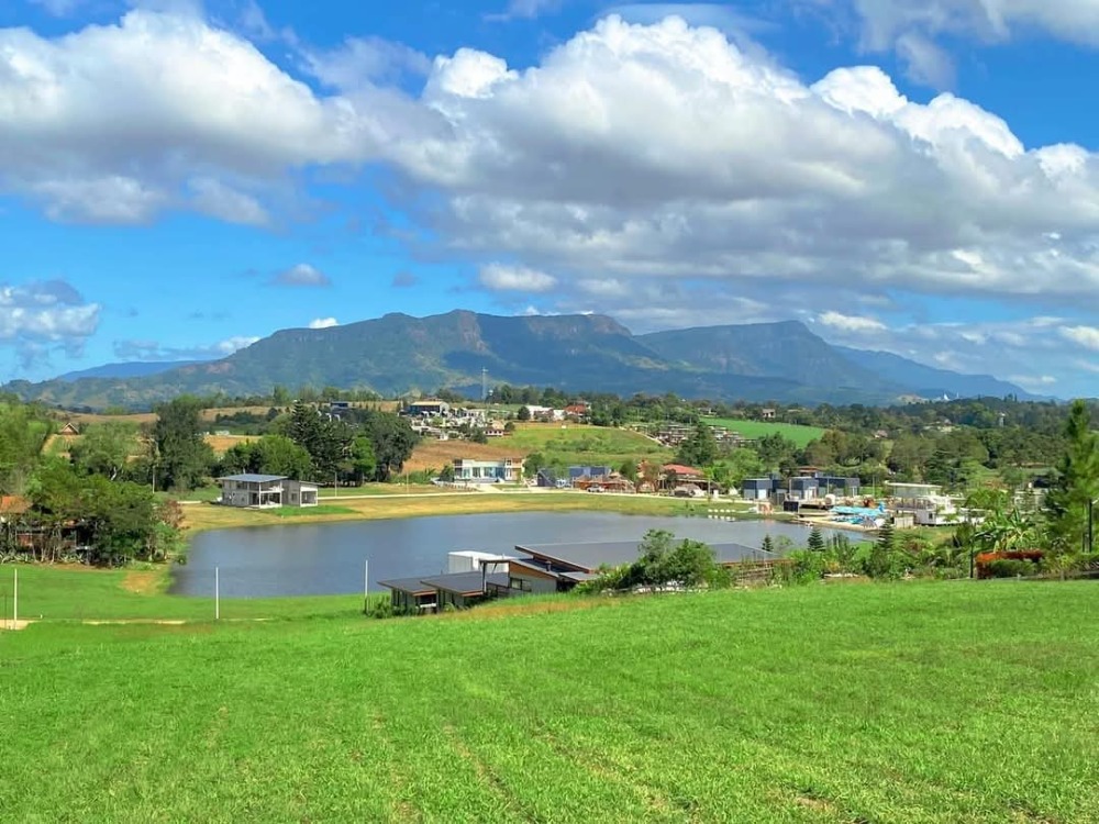 ขายที่ดินเพชรบูรณ์ : ขายที่ดิน วิวสวย เขาค้อ จ.เพชรบูรณ์ พร้อมแบบบ้าน ฟรี เริ่มต้น ตร.วา ละ 10,000 บาท ไปสัมผัสบรรยากาศก่อนการตัดสินใจซื้อ แล้วคุณจะหลงรักเขาค้อ