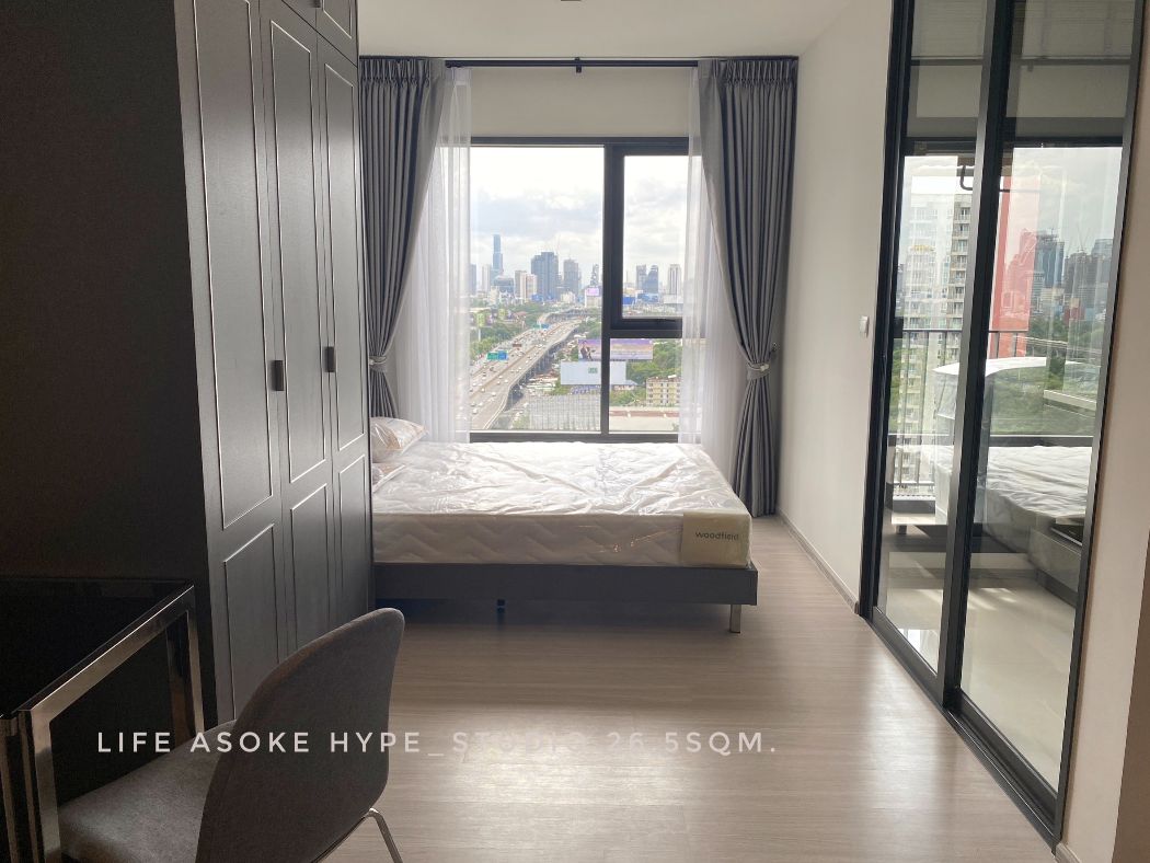 For RentCondoRama9, Petchburi, RCA : Condo for rent, beautiful city view, 1 bedroom, separate kitchen, Life Asoke Hype: Life Asoke Hype, 27 sq m., convenient, near MRT Rama 9