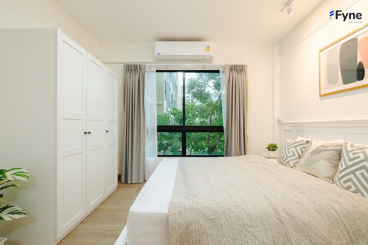 For RentCondoKasetsart, Ratchayothin : Only 5 minutes to Kasetsart University, beautifully decorated room for rent, ready to move in, including air conditioning and hot water.