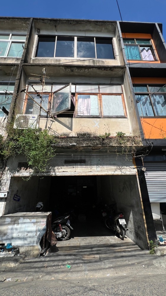 For SaleLandRatchathewi,Phayathai : Land for sale with old dormitory, Ratchaprarop, Makkasan, Soi Mor Leng, area 64 sq m. Ready for you to own!