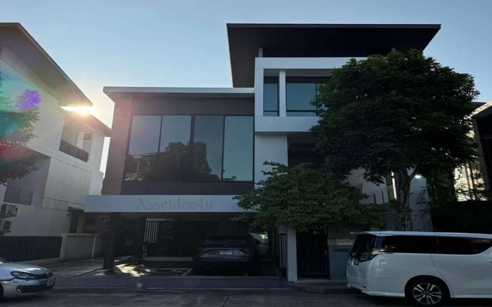 For RentHouseKaset Nawamin,Ladplakao : House for rent in Nuanchan, 3-storey detached house for rent, Nirvana Beyond Kaset Nawamin, fully furnished, can register a company, can park 6 cars