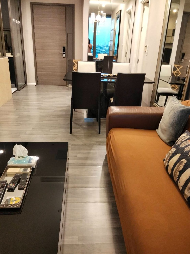 For RentCondoOnnut, Udomsuk : 𝗙𝗼𝗿 𝐑𝐞𝐧t : The Room Sukhumvit 69 𝗟𝗼𝗰𝗮𝘁𝗶𝗼𝗻 : BTS Prakanong ▪️ 𝗧𝘆𝗽𝗲 : 2 bed 2bath ▪️ 𝗦𝗶𝘇𝗲 : 85sqm. ▪️ 𝗙𝗹𝗼𝗼𝗿 : 19th Fully furnished