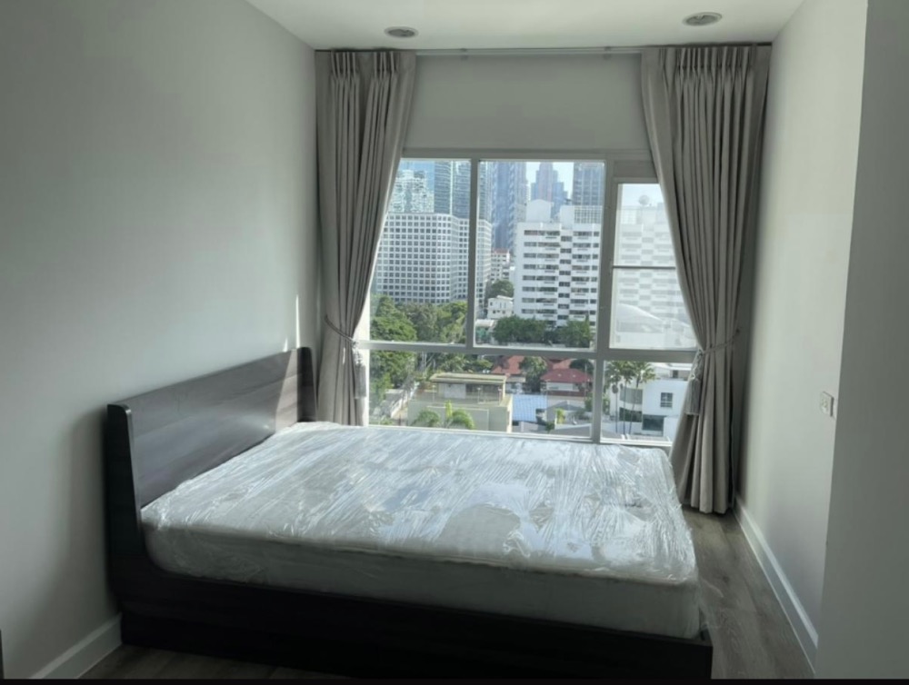 For SaleCondoSathorn, Narathiwat : For sale: Centric Sathorn - Saint Louis, beautiful, cheap, ready to move in, near BTS Surasak. Interested, add Line @841qqlnr