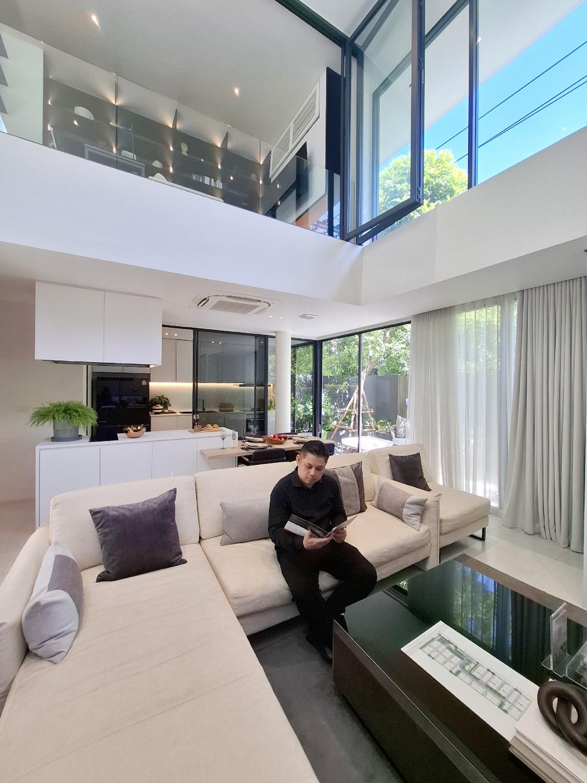 For SaleHouseVipawadee, Don Mueang, Lak Si : For sale: Model house 𝐀𝐑𝐊𝐈𝐍 𝐕𝐢𝐛𝐡𝐚𝐯𝐚𝐝𝐢, 3.5-storey twin house, modern design that meets all needs, prime location near Don Mueang Airport