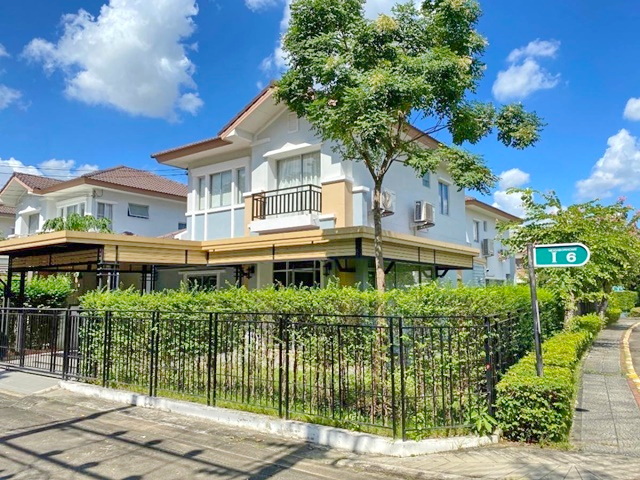 For RentHouseYothinpattana,CDC : corner Mansion house new condition fully furnished 4 bed Wongkorn Market Sai Mai 0.9 km. Luxmansion