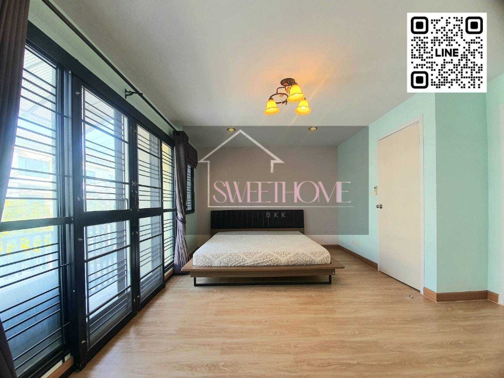 For SaleTownhouseBang kae, Phetkasem : For sale: 3-storey modern townhouse, land area 19.3 sq.wa, 3 bedrooms, 3 bathrooms, in good condition, very good location, near the BTS, near The Mall Bang Khae