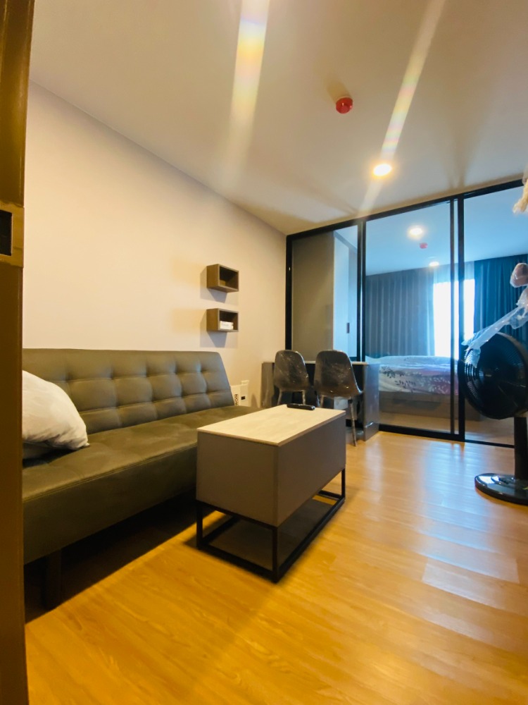 ให้เช่าคอนโดสมุทรปราการ สำโรง : ✨📢FOR RENT>> The Cube Loft Srinakarin - Thepharak>> ชั้น 4 ตึก B ขนาดห้อง 28.50 ตร.ม. เย็นสบาย เฟอร์นิเจอร์ครบ ใกล้ MRT ศรีแบริ่ง #LV-MO1017