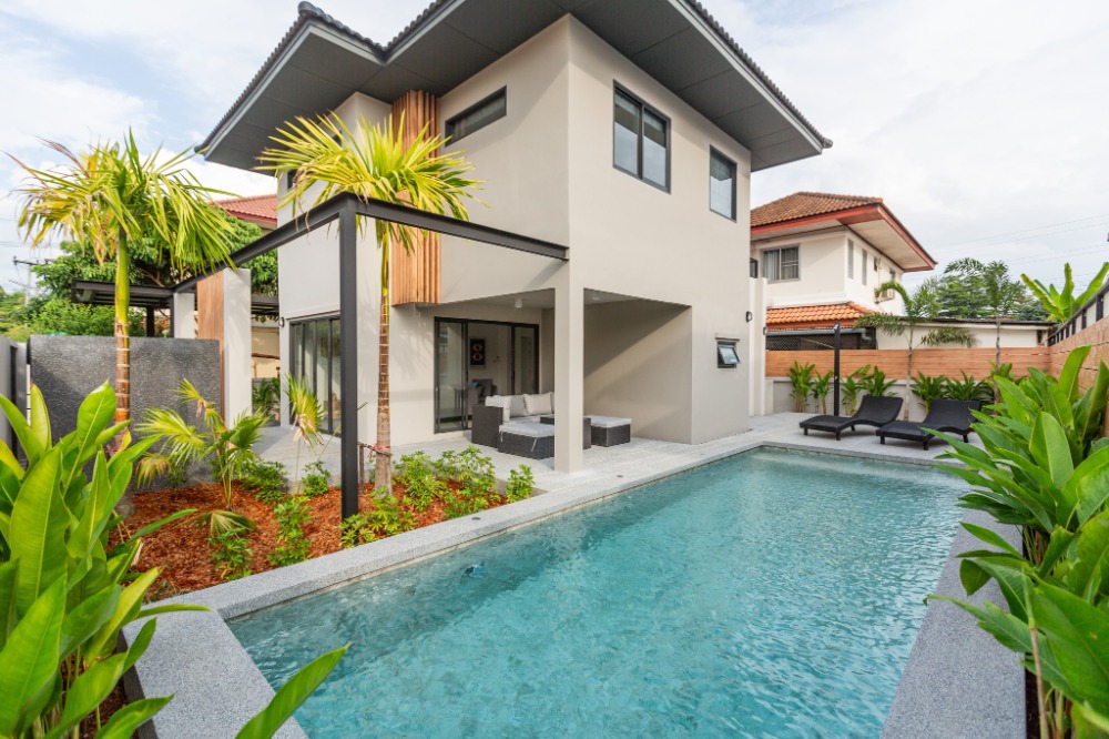 For SaleHouseChiang Mai : Pool Villa - Kad Farang Village, Hang Dong  Fully Renovated in a beautiful modern style, just 100 meters from Satit International School.