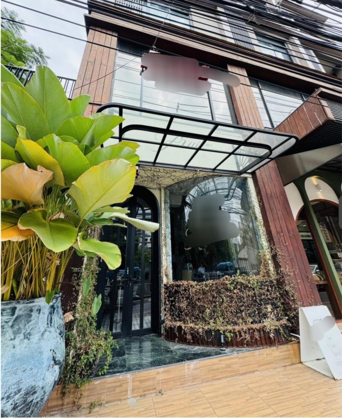 For RentRetailSukhumvit, Asoke, Thonglor : Phrom Phong, space for rent for a shop, suitable for a restaurant  Floor G 1,500 baht per square meter, size 87.07 square meters