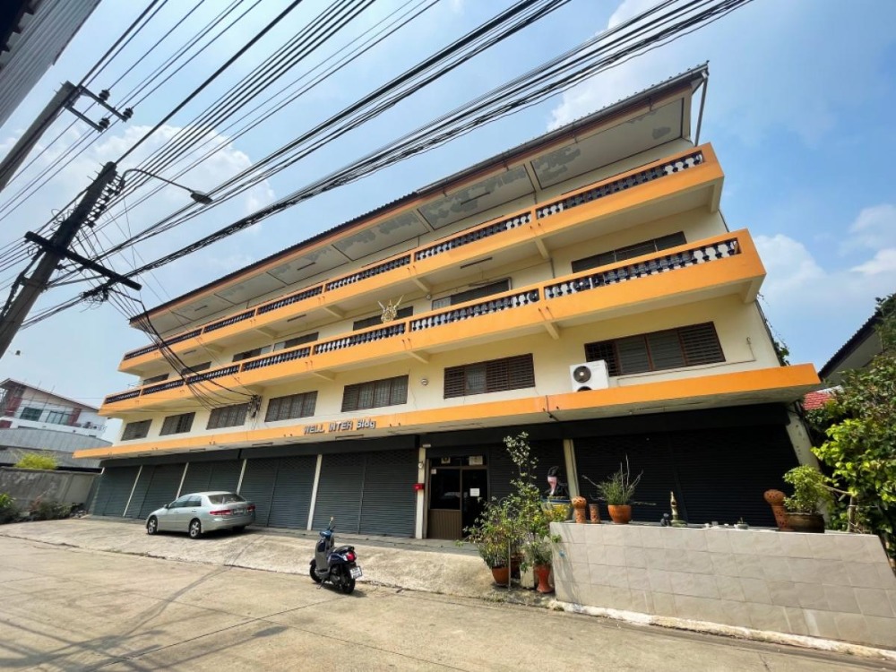 For RentShophouseOnnut, Udomsuk : Commercial building, 7 units, 4 floors, good location, for rent, On Nut-Phra Khanong area, near Lotus Sukhumvit 50, only 1.1 km.