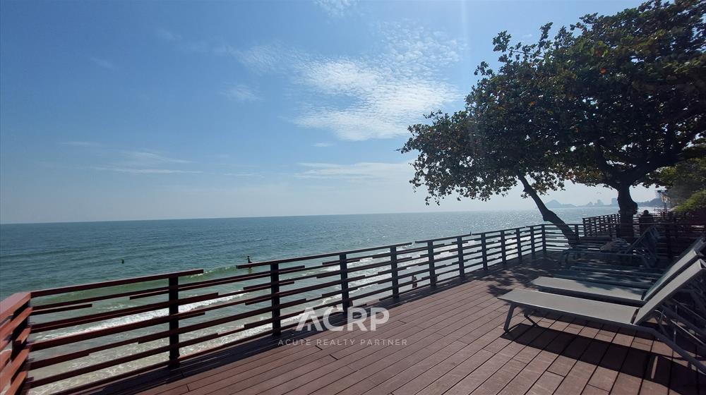 For SaleCondoHuahin, Prachuap Khiri Khan, Pran Buri : Beachfront condo Bann Sanpluem Hua Hin for sale. Beautiful condo, can walk down to the beach.