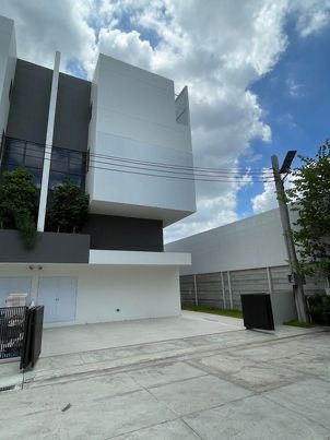 For RentHouseVipawadee, Don Mueang, Lak Si : For rent: 3 and a half storey twin house, Arkin Vibhavadi