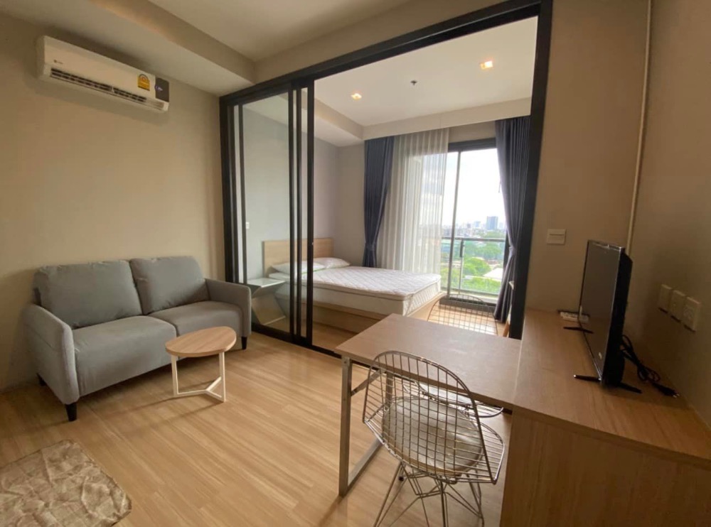 For RentCondoSapankwai,Jatujak : 🐶 Pet Friendly, great price! Rare room! Hurry and book now! 🐶M Jatujak 1 bedroom, 1 bathroom, only 18,000 baht/month! 📞 Call: 086-746-8882 (K. Cooper)