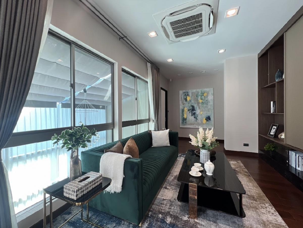 For SaleHouseLadkrabang, Suwannaphum Airport : Selling at a loss 🔥 Perfect masterpiece Rama9 5 bed 6 bath size 393 Sq.m only 55,500,000 MB Contact 086-795-9997 (Jimmy)