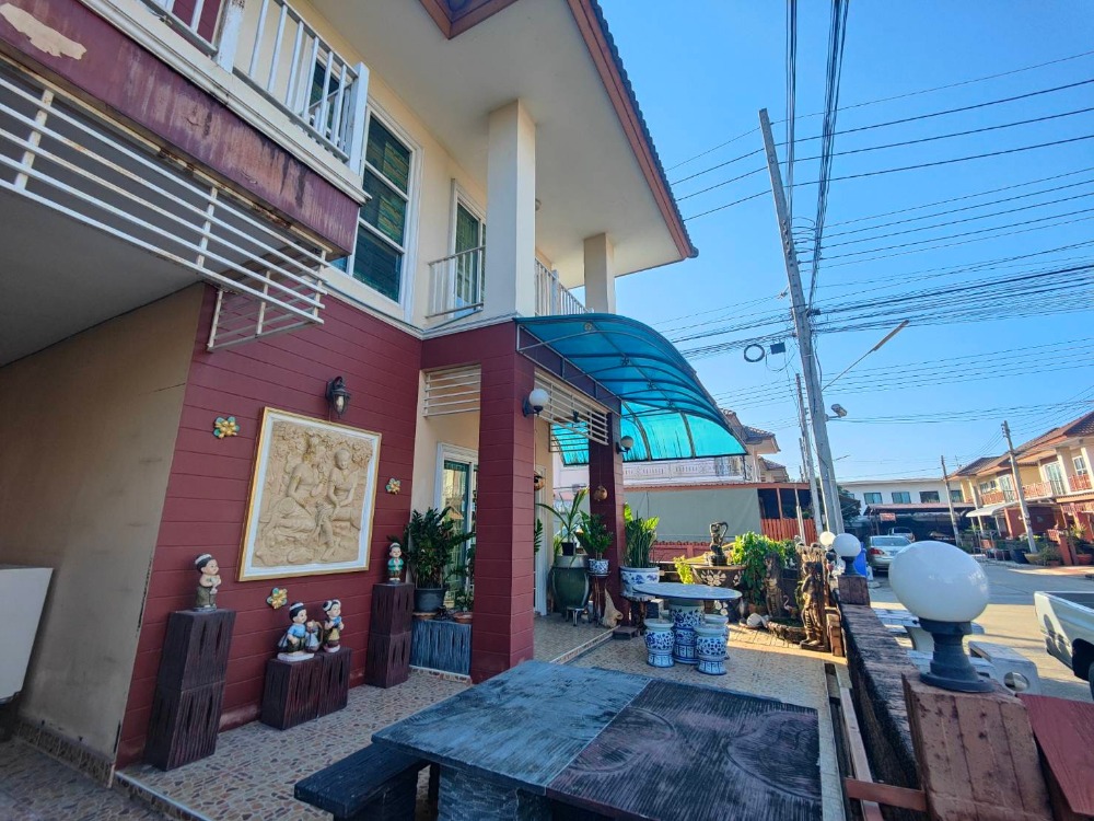 For SaleHousePathum Thani,Rangsit, Thammasat : LTHC11330-House FOR SALE at Pathum Thani Size 59 sqw. 236 sqm. 4 beds 3 baths Location Chatt Luang 9 Road 2 ONLY 4.5 MB