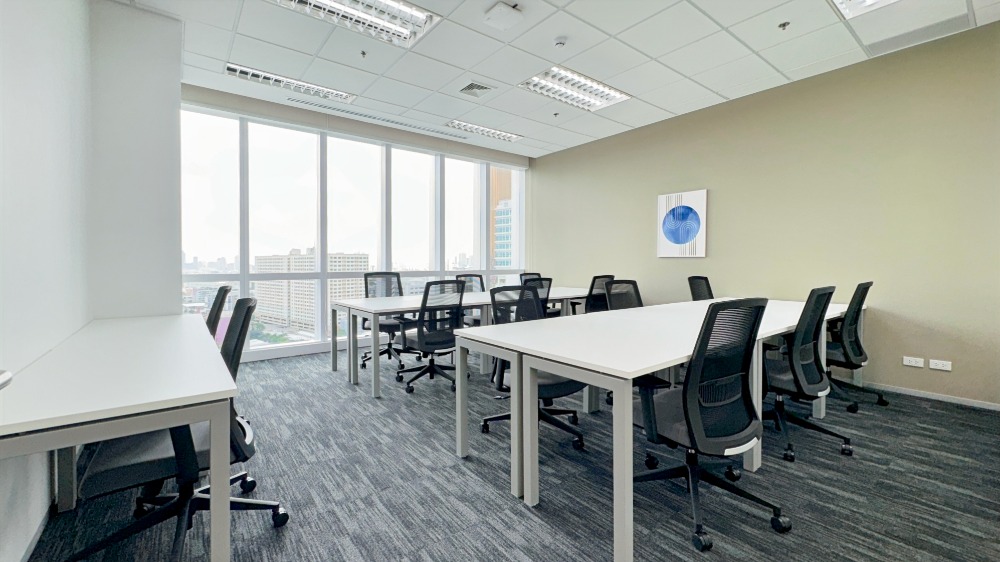 ให้เช่าสำนักงานราชเทวี พญาไท : All-inclusive access to coworking space in Regus The Rice Tower