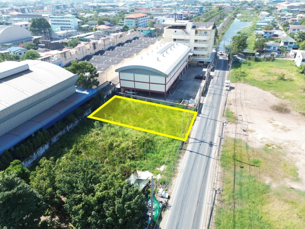 For SaleLandSamut Prakan,Samrong : Land for sale, beautiful square shape, next to Soi Wat Khu Sang, Samut Prakan, 172 square wa, suitable for an office or warehouse.