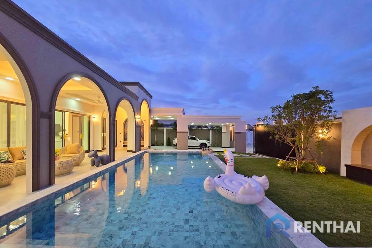 For SaleHousePattaya, Bangsaen, Chonburi : Modern Classic Pool Villas Pattaya