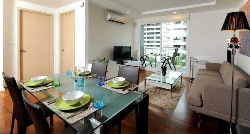 For SaleCondoNana, North Nana,Sukhumvit13, Soi Nana : Condo For Sale SIRI on 8 Sukhumvit 8 2 Bedroom 2 Bathroom 80 sqm