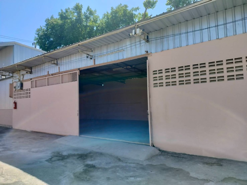 For RentWarehousePattanakan, Srinakarin : Warehouse with office for rent in the Krungthep Kreetha-Saphan Sung area, near The Park, Krungthep Kreetha, only 2.5 km.