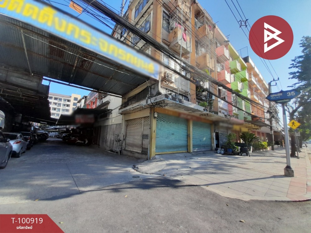 For SaleShophouseOnnut, Udomsuk : Commercial building for sale, 4 floors, Soi Udomsuk 35, area 14 sq m, Phra Khanong, Bangkok