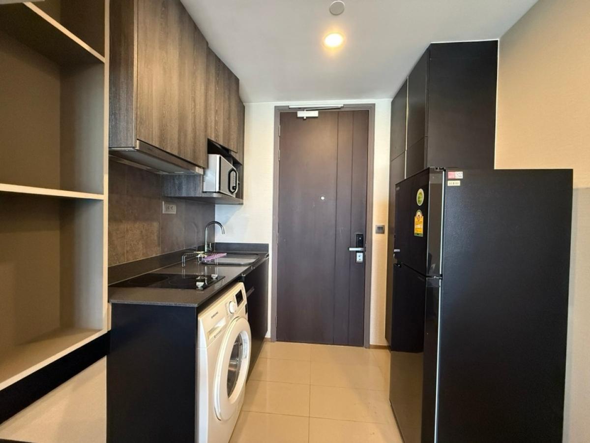 ให้เช่าคอนโดสยาม จุฬา สามย่าน : For Rent!! Ashton Chula - Silom Rent Price!! 27,000฿ per month❤️‍🔥1 Bedroom size 34.07 sq.m. Contract Aomam (agent) Tel./Line id : 0955871692 WhatsApp : +66 95 587 1692