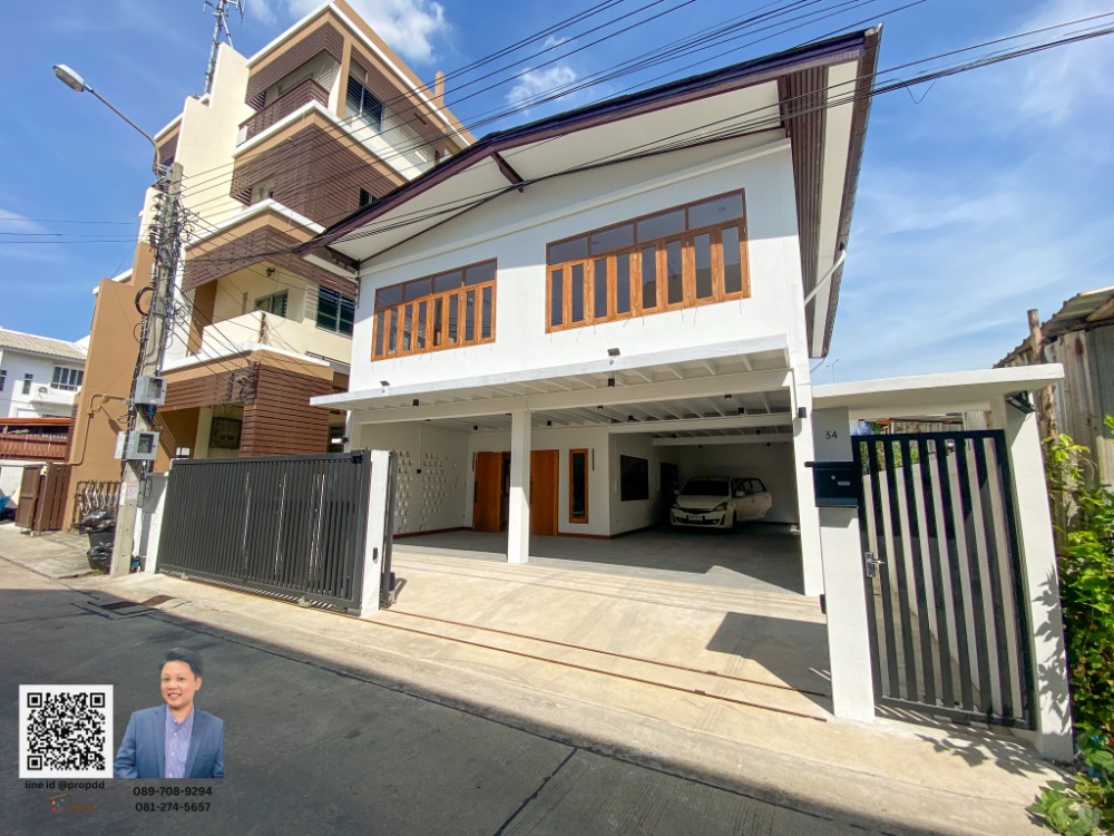 For RentHouseOnnut, Udomsuk : Detached House for Rent  Ideal for a Home Office or any commercial Near Expressway Sukhumvit 62