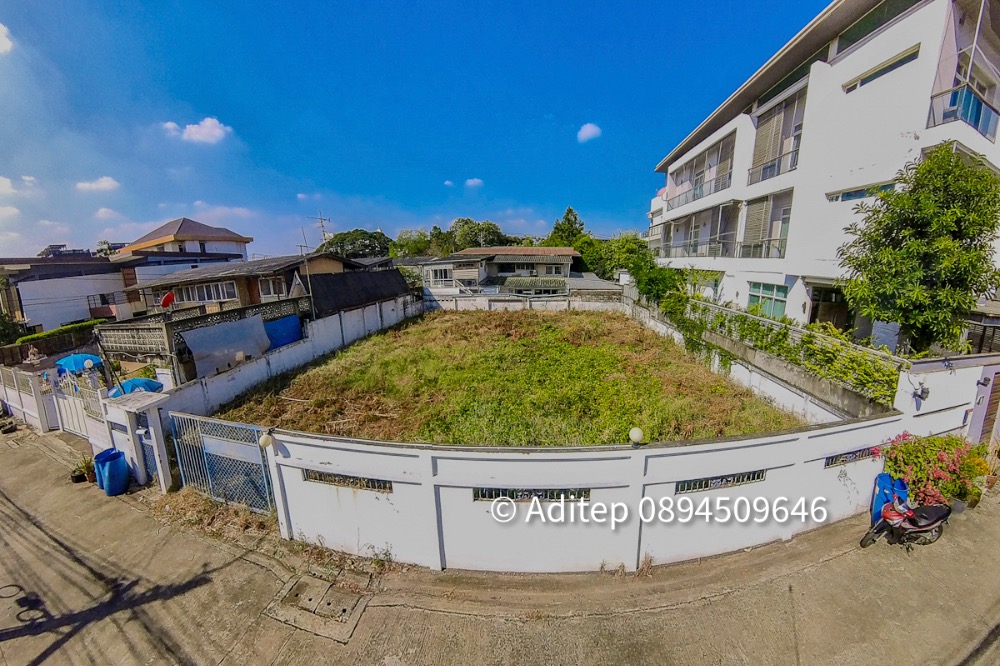 For SaleLandRama9, Petchburi, RCA : Urgent sale! Vacant land 116 sq.w., prime location, Rama 9 Soi 49, only 650 meters into the alley, near the motorway, land filled, suitable for building a dream home or a worthwhile investment in a high potential location.