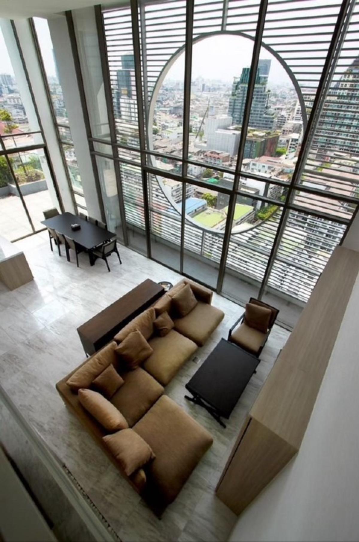 For RentCondoSilom, Saladaeng, Bangrak : Luxury 200 SqM Duplex Penthouse for Rent or Sale Near MRT Samyan, Bangkok