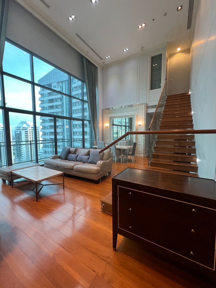 For SaleCondoSukhumvit, Asoke, Thonglor : The most beautiful view in the building!!! High floor, very beautiful room, view of the Chao Phraya River and Bang Krachao Park✨Bright 24✨3 bedrooms, 3 bathrooms, size 162.16 sq m, near BTS Phrom Phong Tel.0982645161