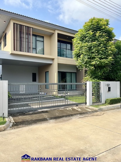 For SaleHousePathum Thani,Rangsit, Thammasat : House for sale, Burasiri Rangsit (Soi Wat Sadet), 51.2 sq m, 3 bedrooms, 3 bathrooms, some furniture, ready to move in