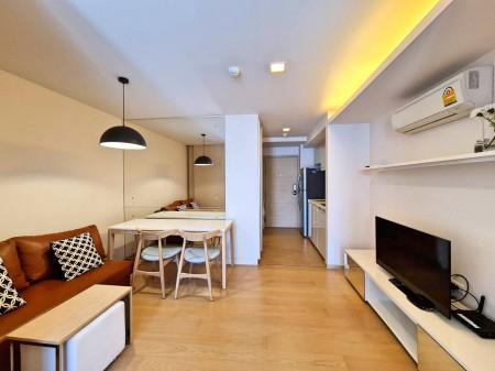 For SaleCondoSukhumvit, Asoke, Thonglor : For Sale Liv@49 2 Bed 9.99 mb