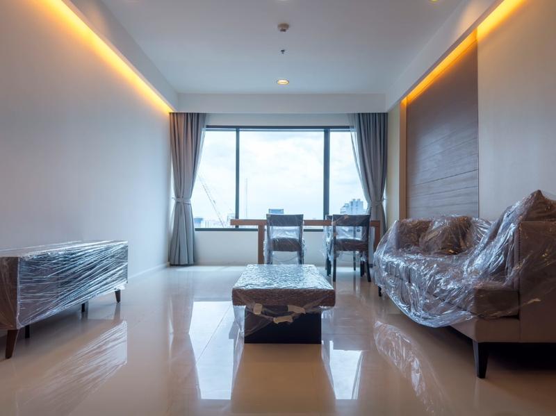 For SaleCondoWitthayu, Chidlom, Langsuan, Ploenchit : For Sale The Royal Maneeya 2 Bed 17.5 mb