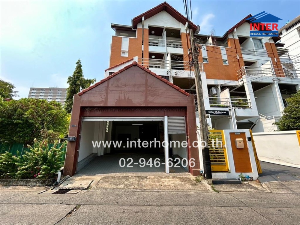 For SaleTownhouseRatchadapisek, Huaikwang, Suttisan : 4-storey townhouse, 26.9 sq.w., Soi Inthamara 47, Ratchadaphisek Road, near University of the Thai Chamber of Commerce, Chatuchak Market, Central Ladprao, Huai Khwang District, Bangkok