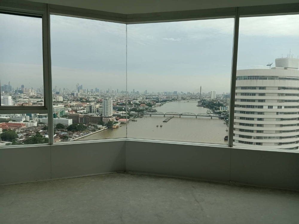 For SaleCondoPinklao, Charansanitwong : Urgent sale, condo, convenient to travel anywhere, near the BTS, easy to find food, good for investment or living, selling at a cheap price, negotiable, if interested, chat or call me.