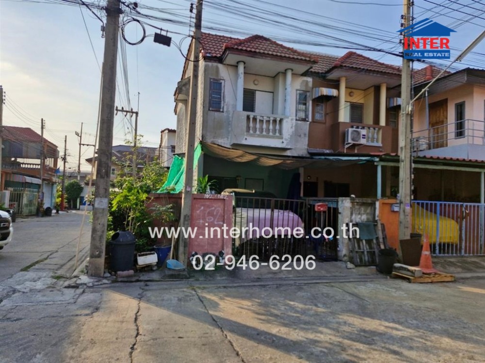 For SaleTownhousePathum Thani,Rangsit, Thammasat : 2-storey townhouse, 24 sq m, Kritsana Village 2, near Lotus Pathum Thani, Pathum Thani-Sam Khok Road, Sam Khok, Pathum Thani