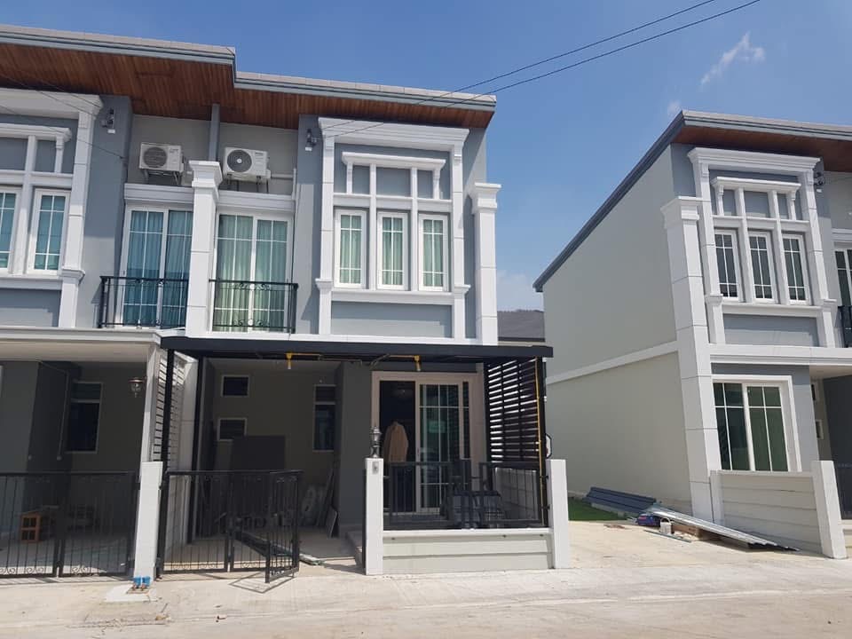 For RentTownhouseLadkrabang, Suwannaphum Airport : Townhouse for rent, Golden Town 3, Bangna-Suan Luang, fully furnished, near Mega Bangna, Ramkhamhaeng University 2