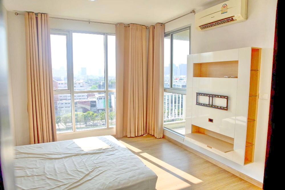 For SaleCondoRatchadapisek, Huaikwang, Suttisan : 7816😍 For SELL Selling 1 bedroom🚄 next to MRT Ratchadaphisek🏢Rhythm Ratchada 🔔Area: 46.00 sq m.💲Selling: 4,200,000฿📞O99-5919653,065-9423251✅LineID:@sureresidence