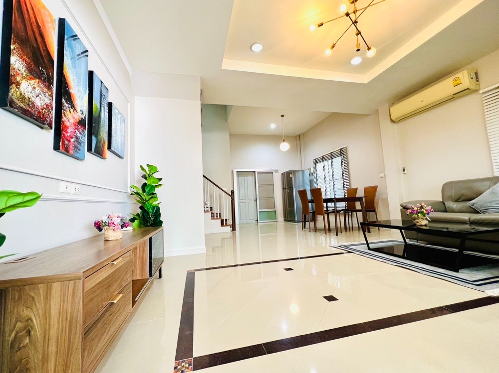 For RentTownhousePattanakan, Srinakarin : Urgently for rent, Baan Klang Muang, The Royal Monaco Srinakarin 24, luxuriously decorated, ready to move in