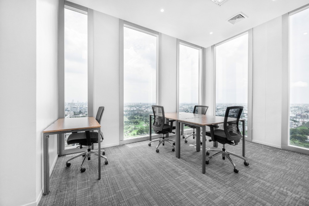 ให้เช่าสำนักงานบางนา แบริ่ง ลาซาล : Fully serviced private office space for you and your team in Regus Bhiraj Tower at Bitec