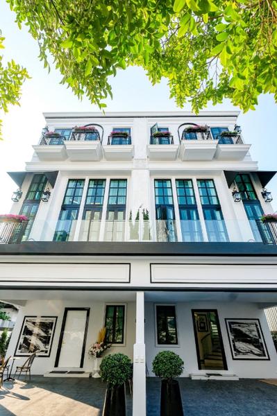 For SaleHouseSukhumvit, Asoke, Thonglor : House For Sale Maison Blanche Sukhumvit 67 4 Bedroom Land size 27.8 sq.wa